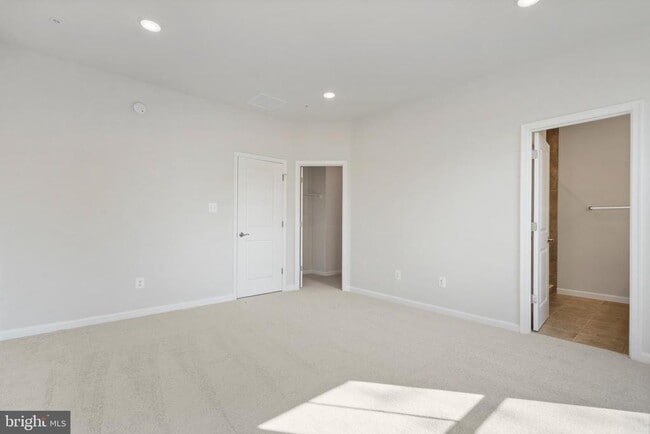 Building Photo - 12711 Cricket Song Wy