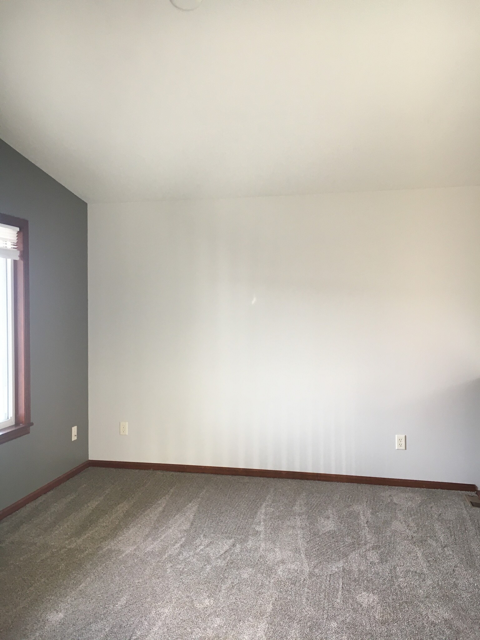 Building Photo - 508 S Whitewood Ave