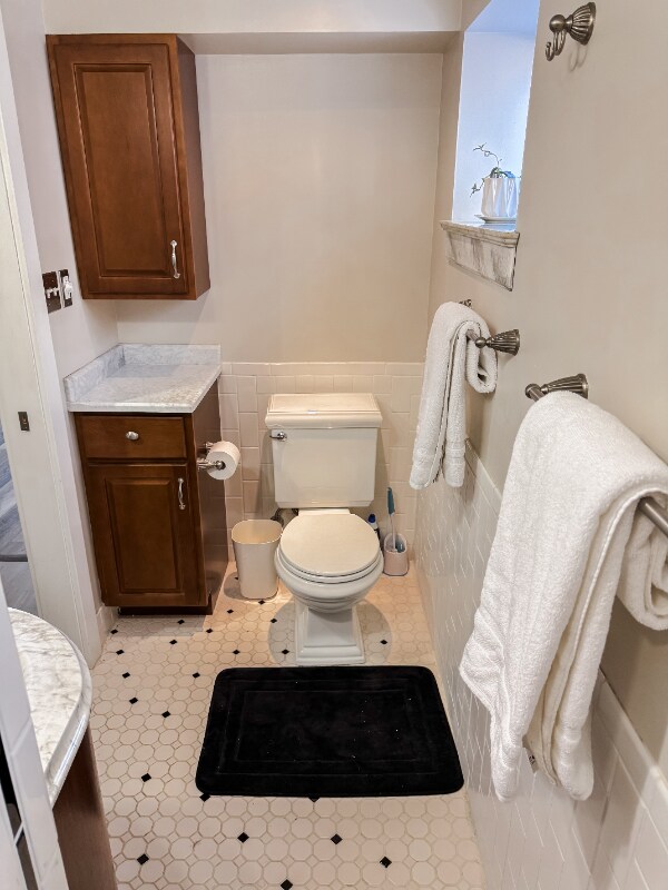 Building Photo - 835 Ouray Ave