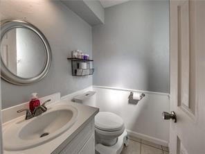 Building Photo - 218 Tanglewood Dr
