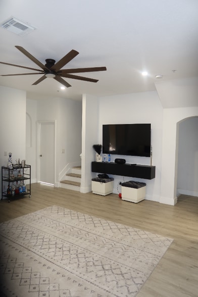 Building Photo - 4577 Danson Way