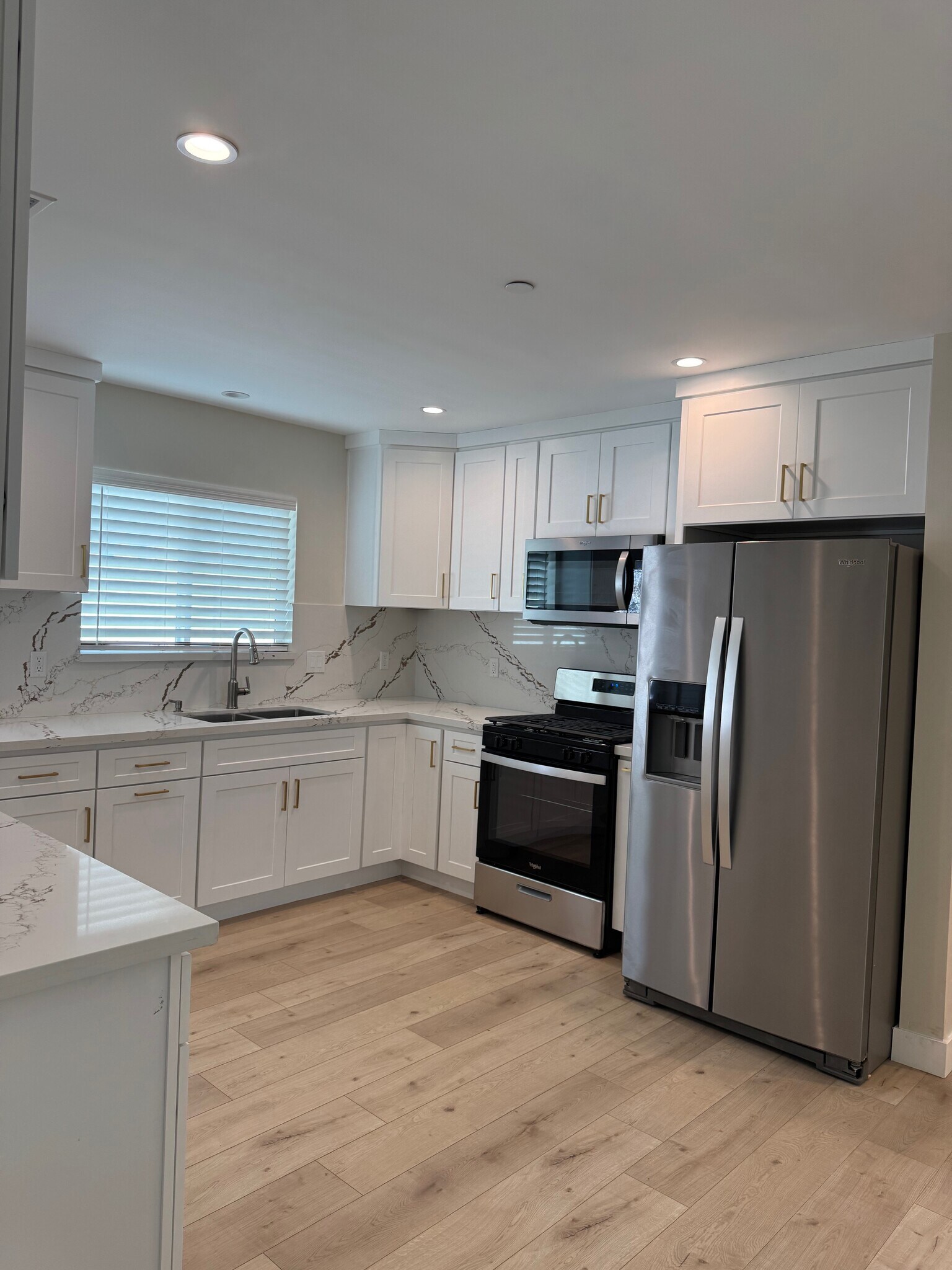 Building Photo - 6509 Ben Ave