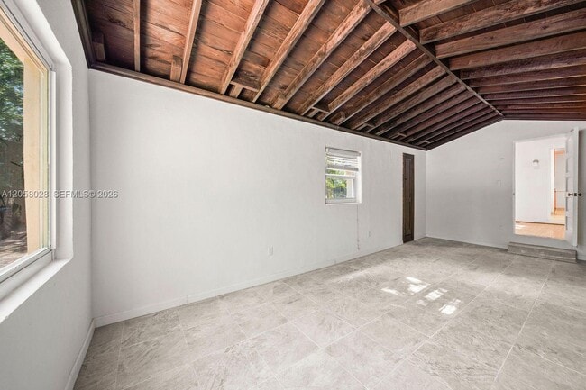 Building Photo - 5842 Alton Rd