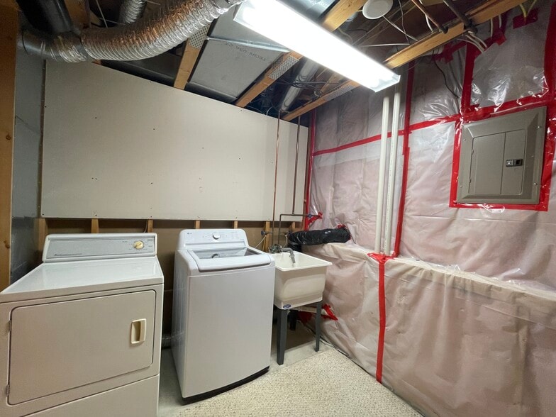 Laundry Room - 23181 Dakotah St NW