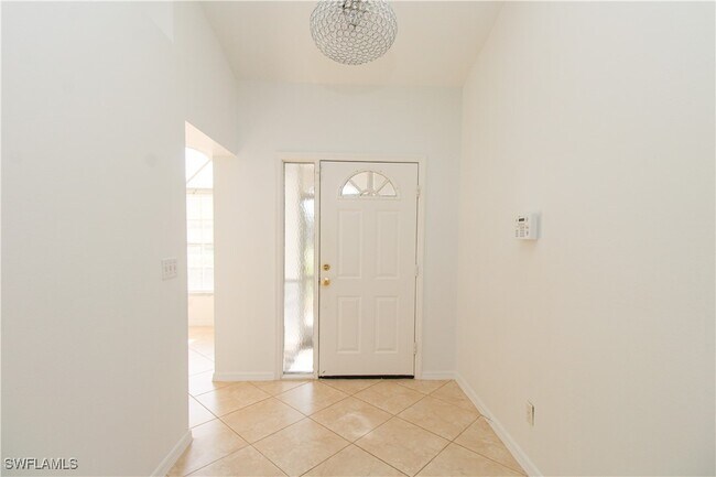 Building Photo - 10201 Regent Cir
