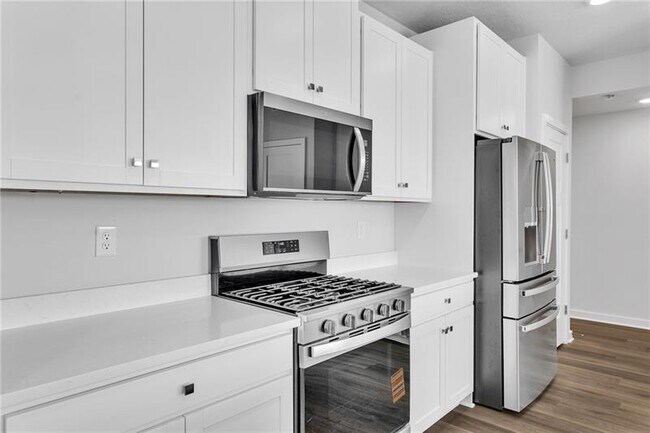 Building Photo - 126 Scotland Ln