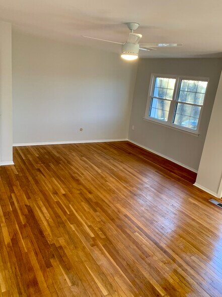 Master BR - 1702 Regents Ct