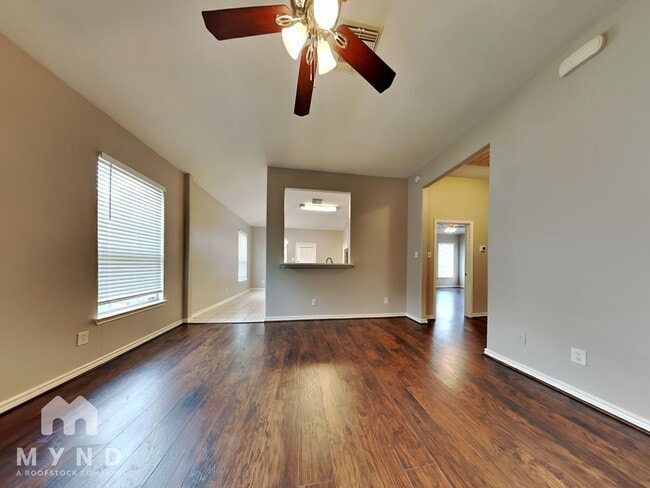 Building Photo - 21635 Falvel Sunset Ct