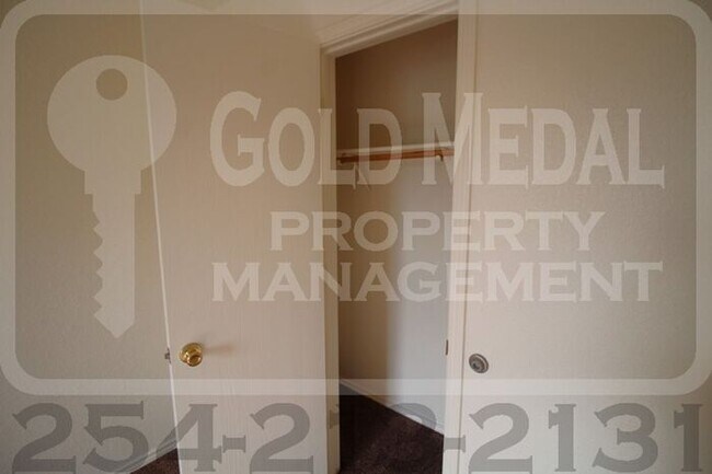 Building Photo - 4410 Alan Kent Dr