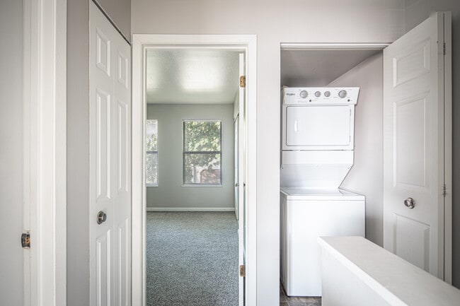 Building Photo - Lexington Village Apartments