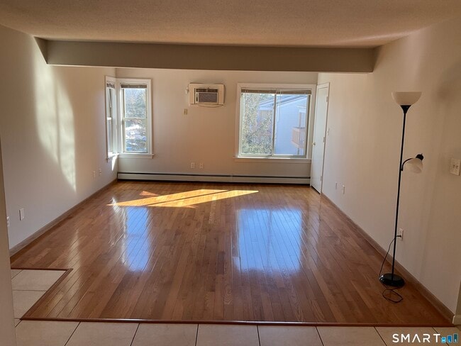 Building Photo - 157 Woodland Dr