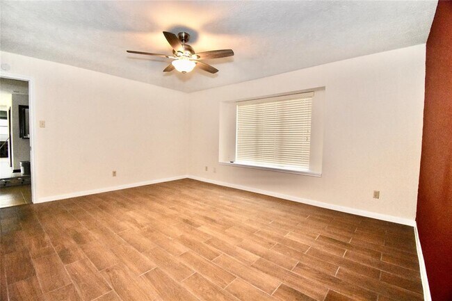 Building Photo - 2339 Walnut Ridge Dr