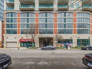 Building Photo - 340 W Superior St