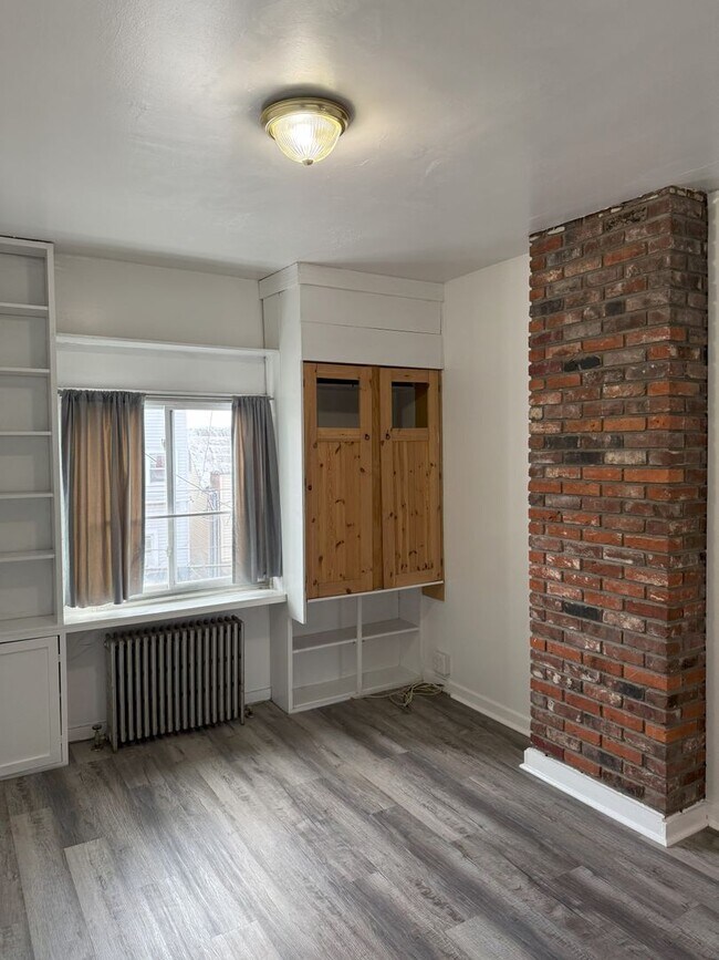 Building Photo - 417 Semple St