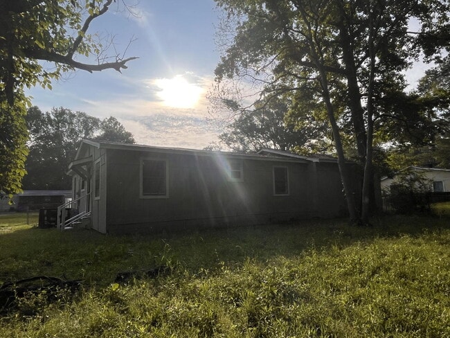 Building Photo - Cozy 3BR Rental in Pearl, MS – Spacious Ya...