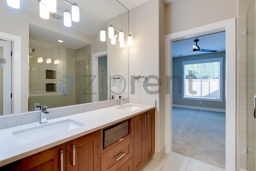 Building Photo - 23620-23230 230th Pl SE