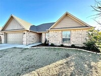 Building Photo - 113 Wildflower Dr