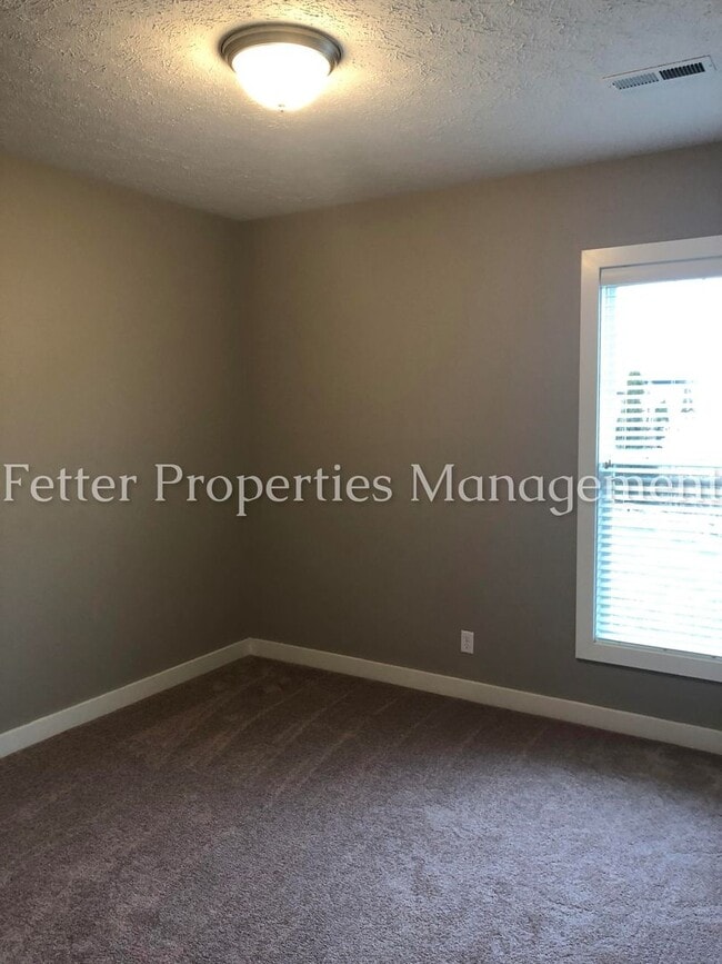 Building Photo - Northside 3 Bedroom 2 Bath Ready for you T...