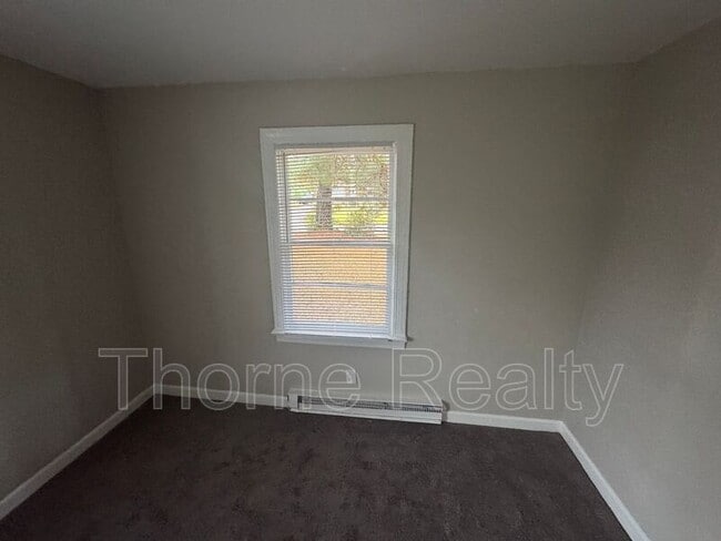 Building Photo - 112 Cane Dr