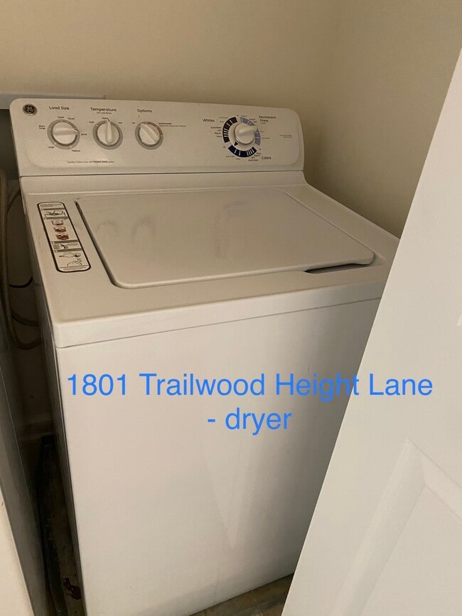 Building Photo - 1801 Trailwood Heights Ln