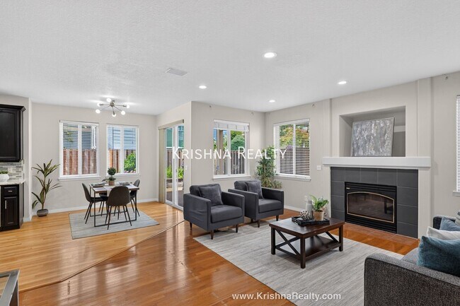 Building Photo - 14395 NW Lilium Dr