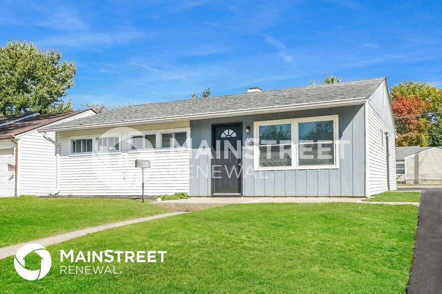 Building Photo - 4845 N Kenyon Dr