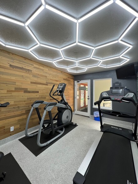 Fitness room - Greenhaven Oaks Apartments