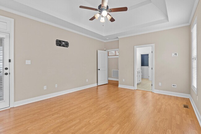 Building Photo - 307 Bellhaven Dr