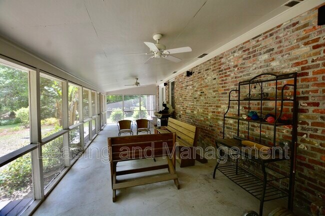 Building Photo - 2920 Limestone Blvd