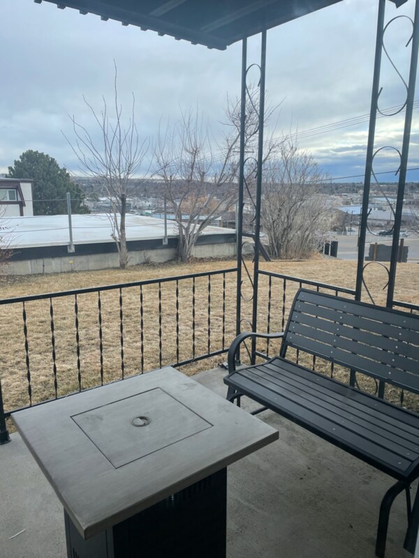 Building Photo - 326 14th Ave S