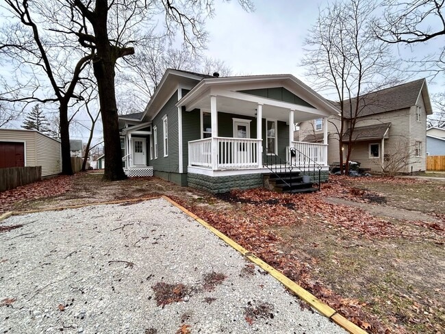 Building Photo - Three Bedroom Home in Muskegon