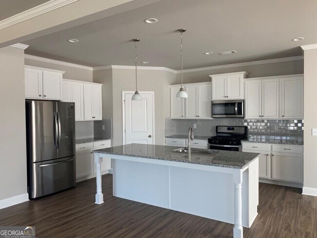 Building Photo - 5203 Addison St