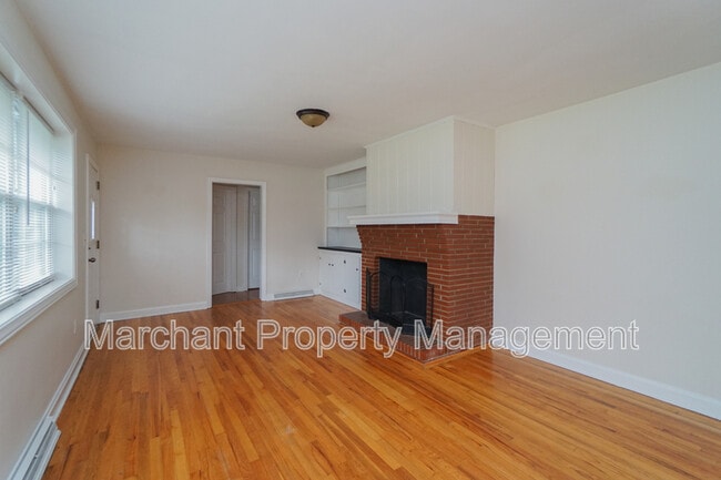 Building Photo - 120 Grove Rd