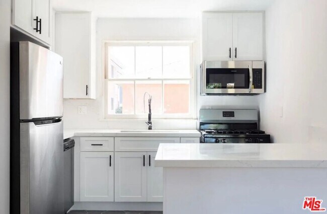 Primary Photo - 1142 Princeton St