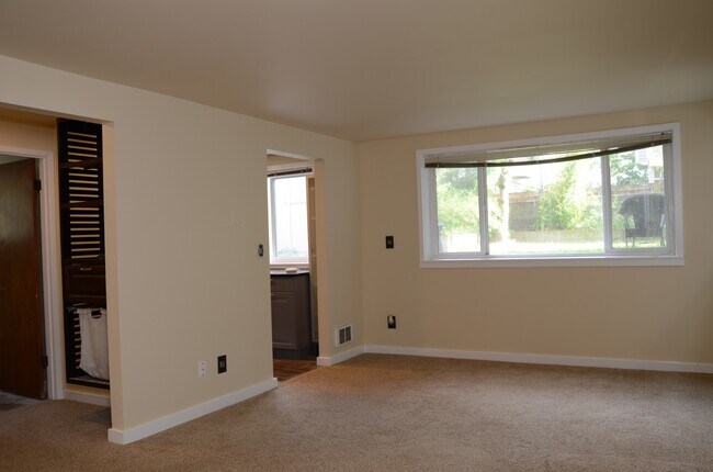 Building Photo - 1409 NW 65th St