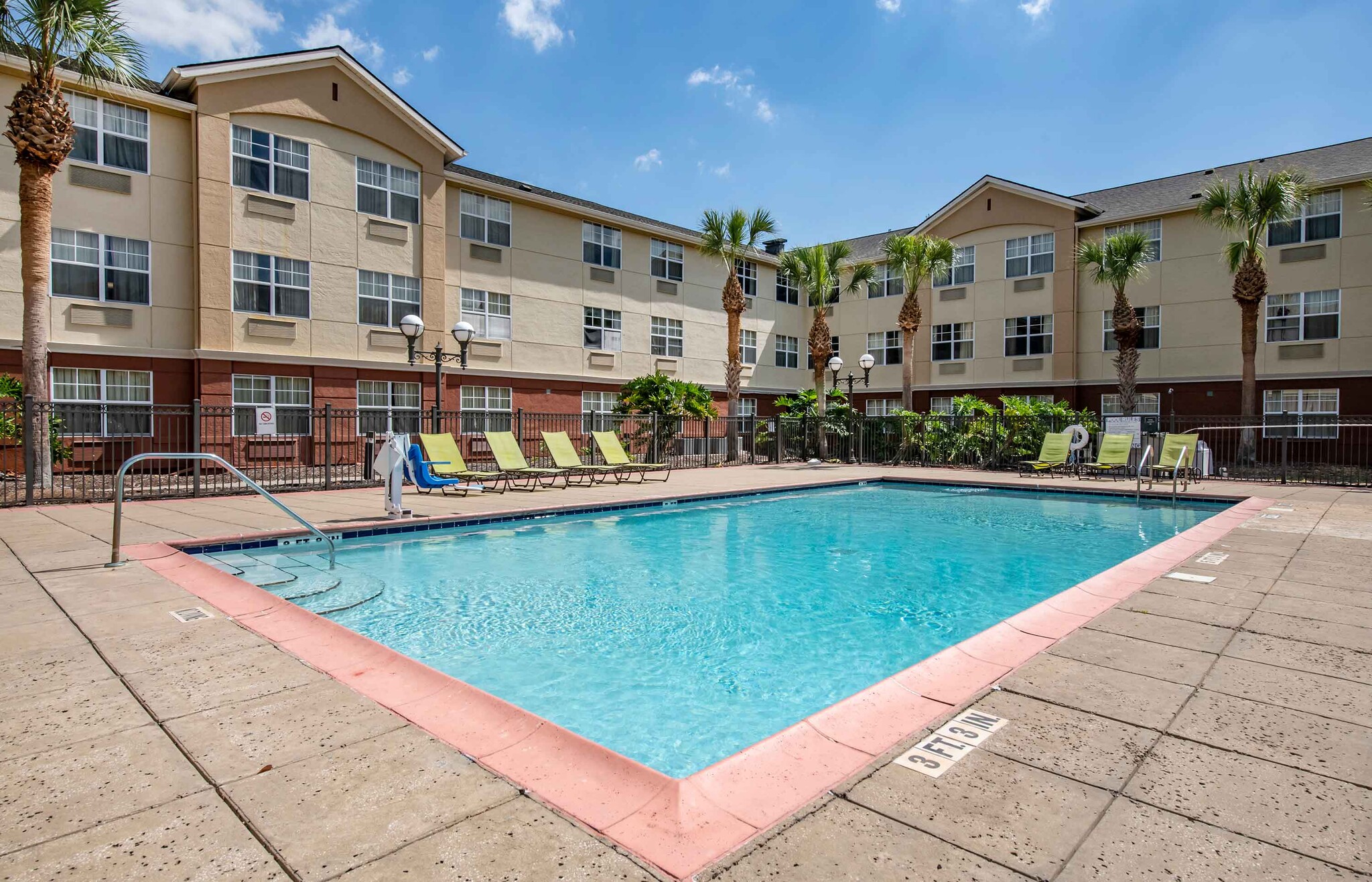 Building Photo - Furnished Studio-Jacksonville - Deerwood Park