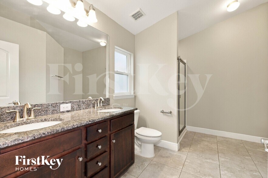 Building Photo - 446 Xingu Ct