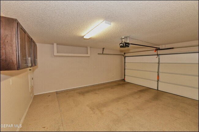 Building Photo - 12060 Mesquite Thorn Dr