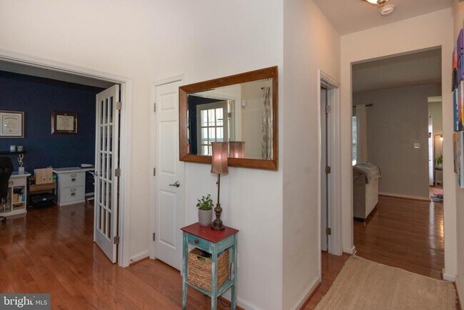Building Photo - 7629 Hamelin Ln