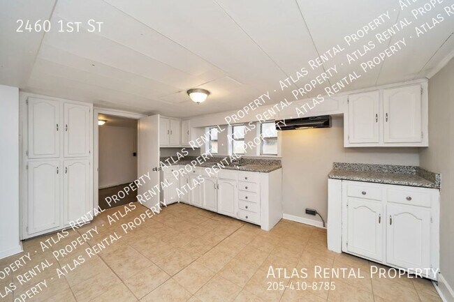 Building Photo - 2460 1st St