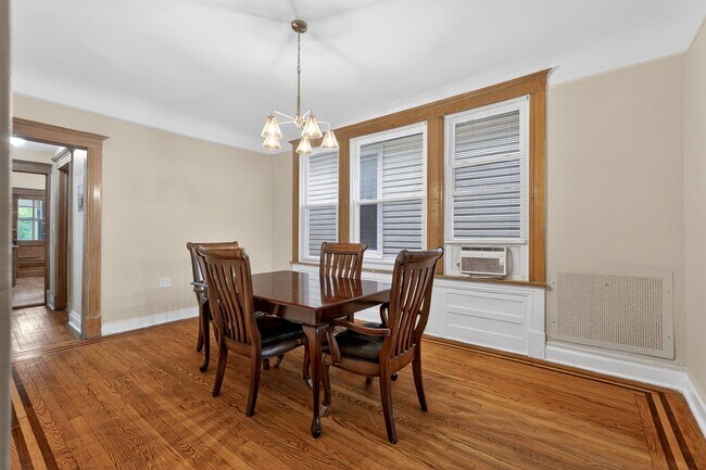 Building Photo - 18 Boyd Ave