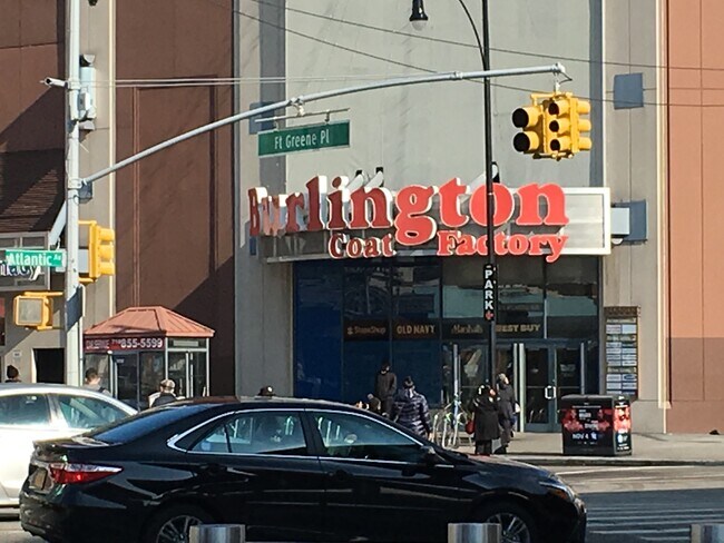 Building Photo - 852 Fulton St