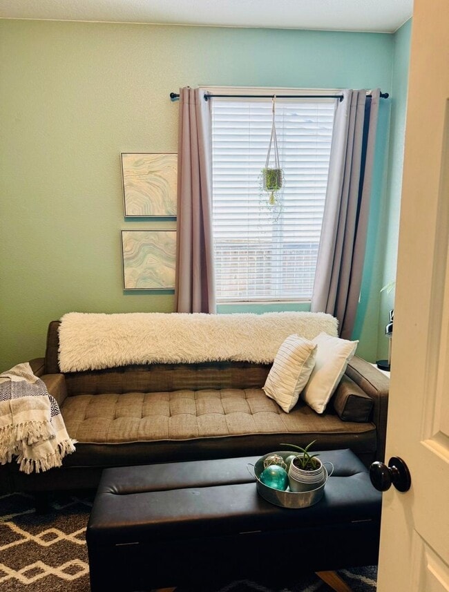 Building Photo - 3-Bedroom Home with Garden Oasis & Covered Patio – Bethel Neighborhood