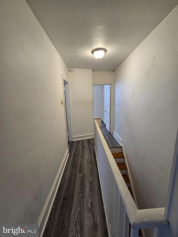 Building Photo - 158 Rosemar St