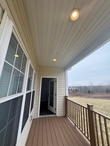 Building Photo - 205 Ridgeview Dr