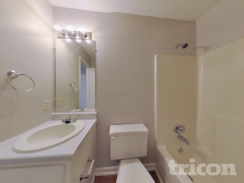 Building Photo - 449 Justins Crossing