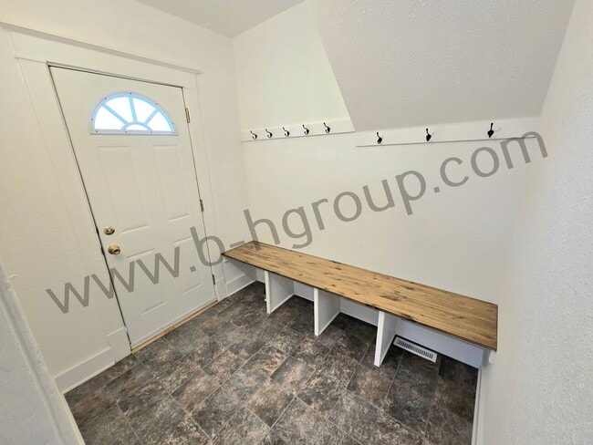 Building Photo - 2629 Roosevelt Rd