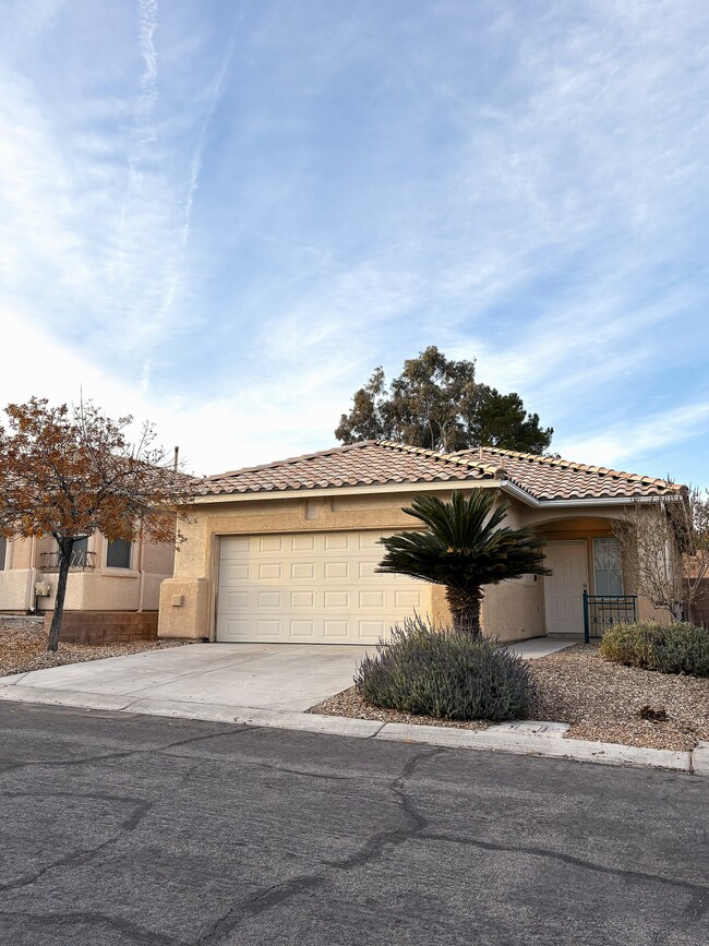 Building Photo - 11016 Piedmont Valley Ave