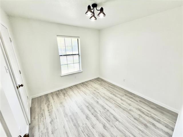 Building Photo - 1615 Fairfield Cir