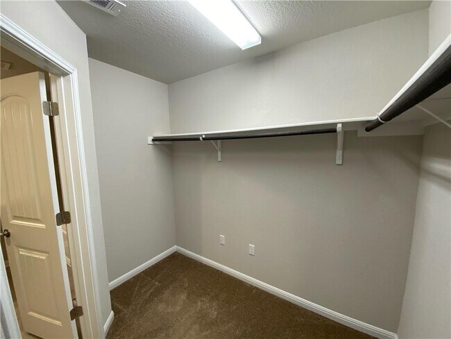 Building Photo - 7208 Longford Trail